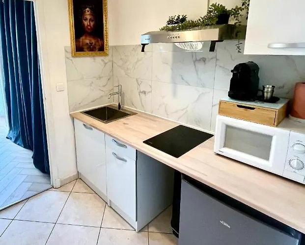 شقة 'cap Confession' - Naturiste - Sea View - - Parking -air Conditionaire *